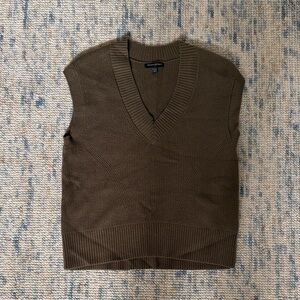 Banana Republic V-Neck Sweater Vest - Olive